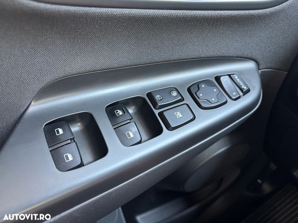 Hyundai KONA - 19