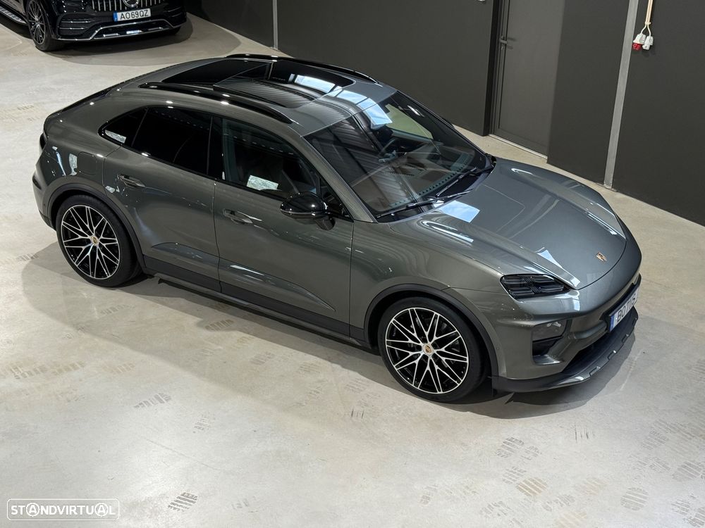 Porsche Macan Electric 4 - 2
