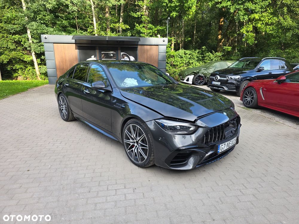 Mercedes-Benz Klasa C AMG 63 S E Performance PHEV 4-Matic - 3