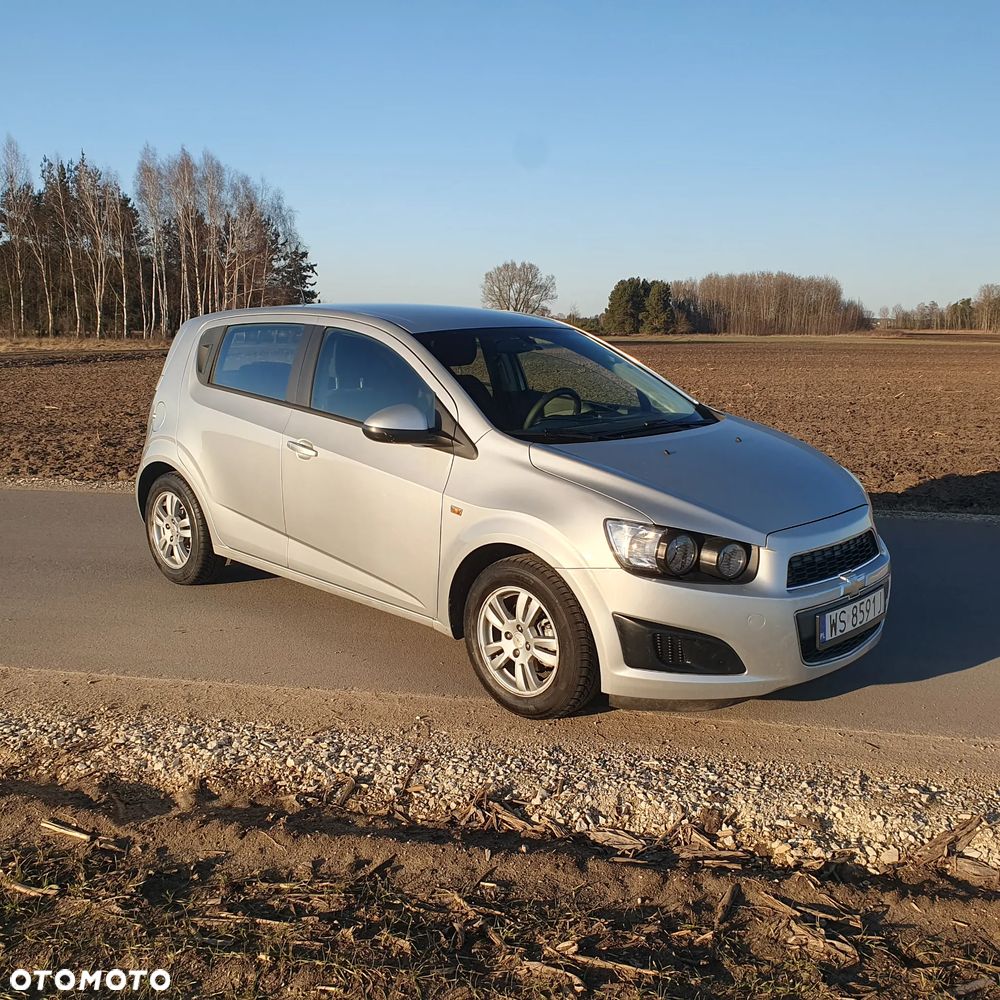 Chevrolet Aveo 1.4 16V LS Design+ - 14