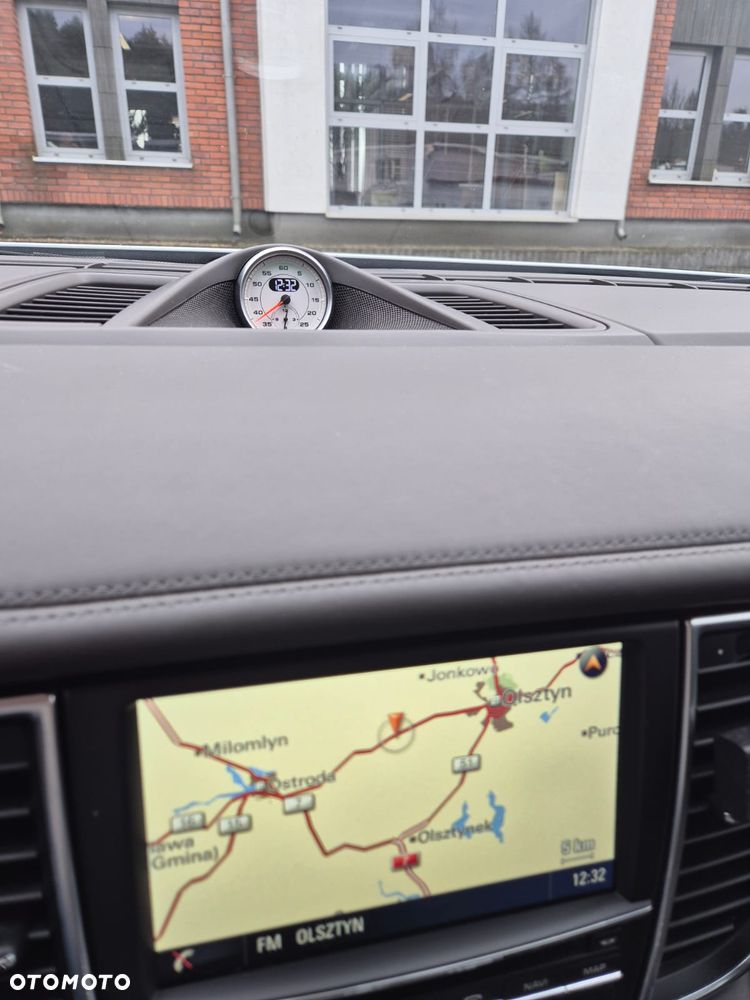 Porsche Panamera GTS PDK - 34