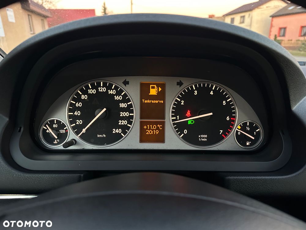 Mercedes-Benz Klasa B 150 BlueEffICIENCY - 22