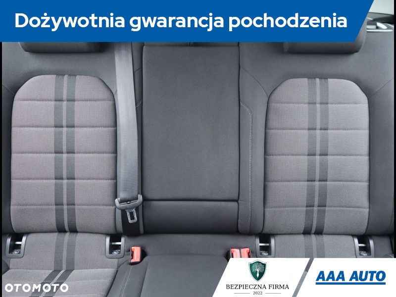 Volkswagen Golf - 11