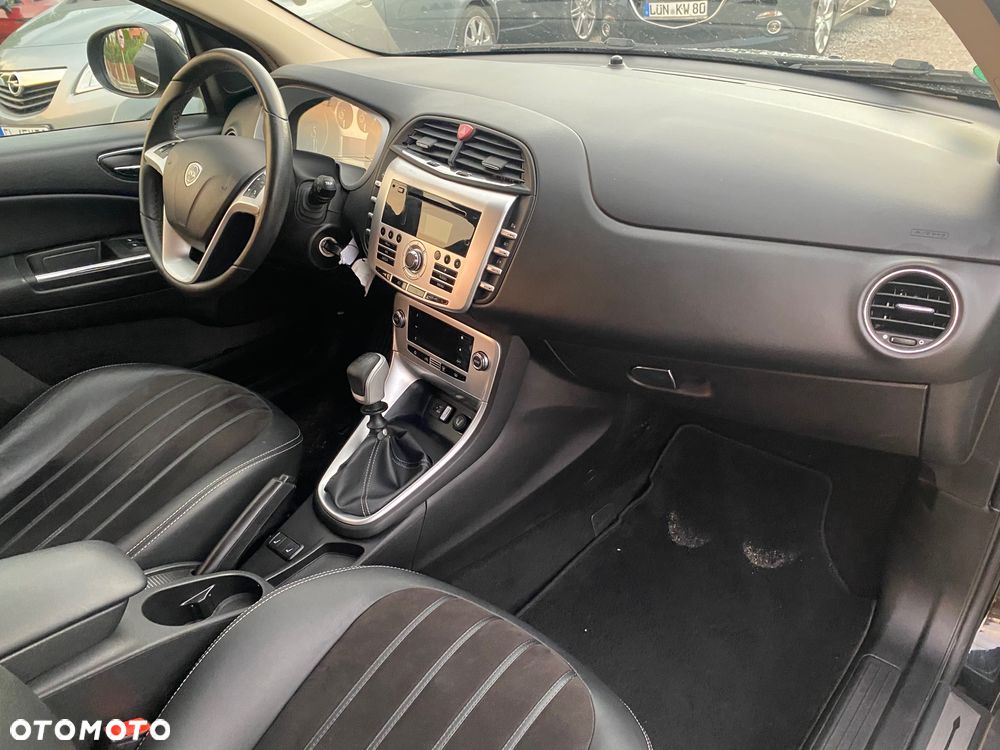 Lancia Delta 1.4 TurboJet 16v Gold - 22