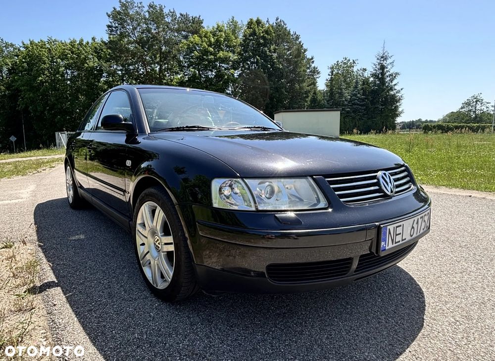 Volkswagen Passat - 2