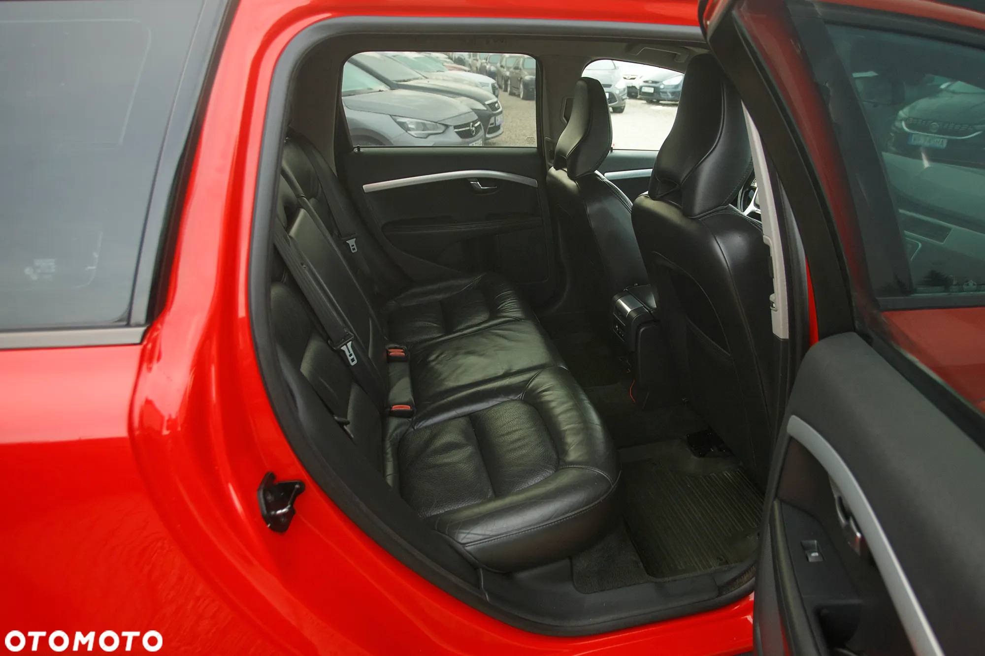 Volvo V70 2.5T R-Design Summum - 19