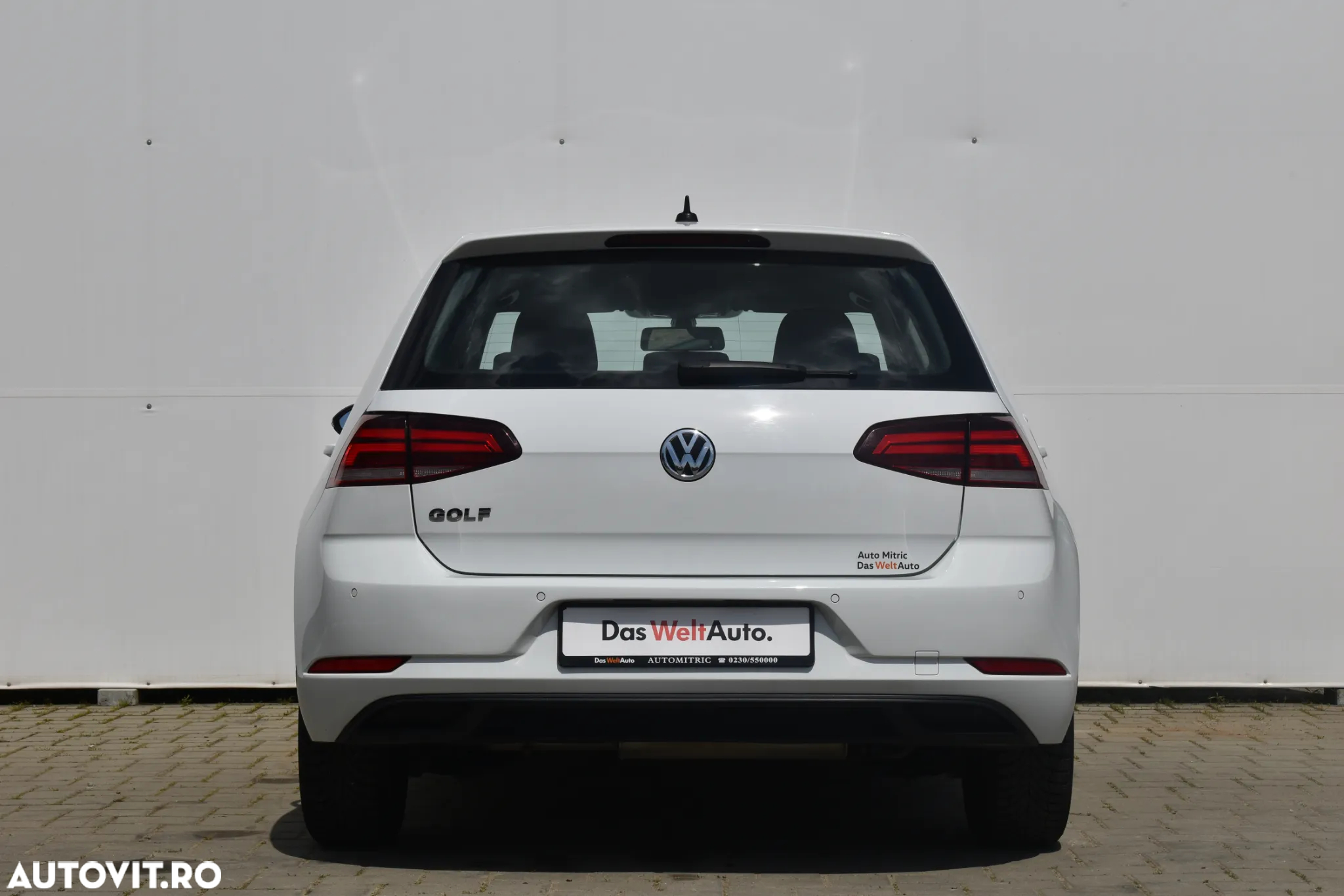 Volkswagen Golf 1.6 TDI Trendline - 11