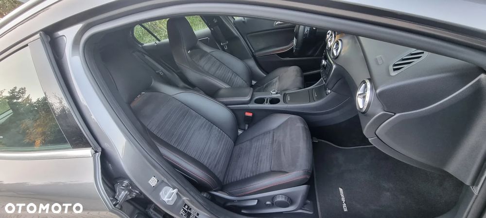 Mercedes-Benz GLA 250 4Matic 7G-DCT AMG Line - 23