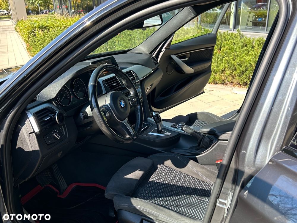 BMW Seria 3 320i xDrive M Sport - 21