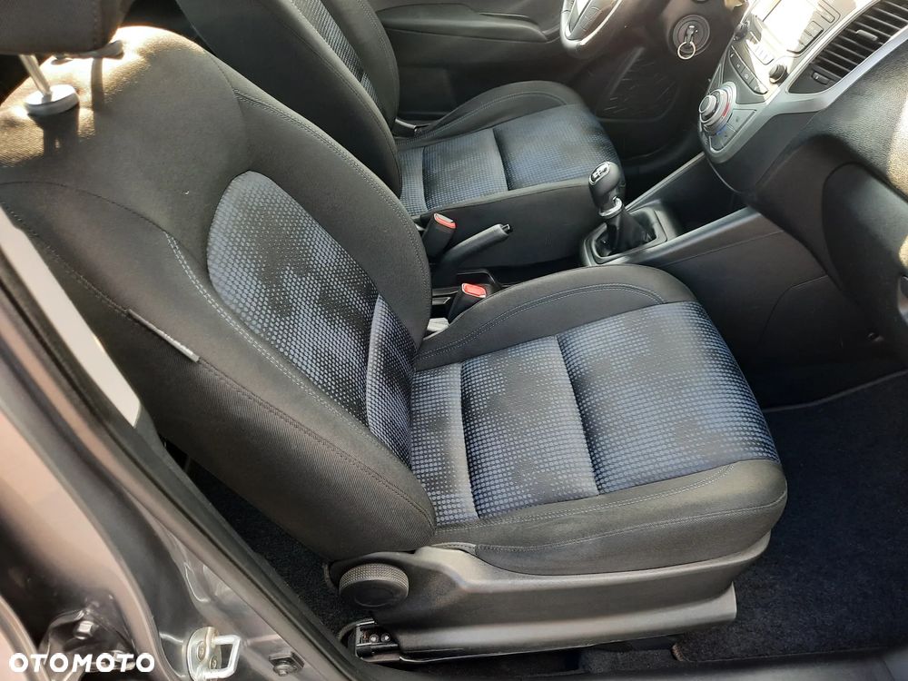 Hyundai ix20 1.4 UEFA EURO 2012 Edition - 13
