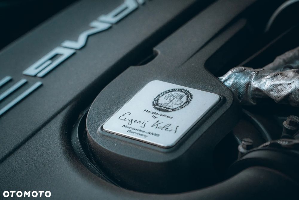 Mercedes-Benz Klasa C AMG 63 S AMG Speedshift 7G-MCT - 32