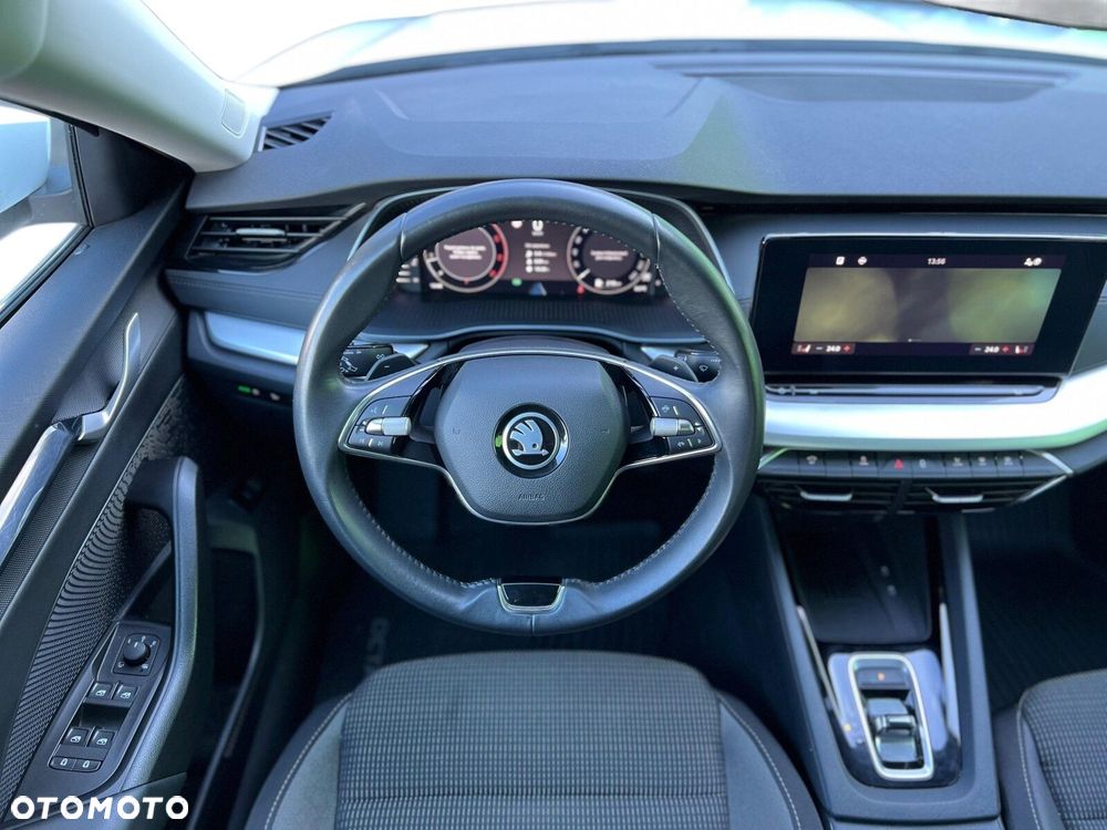 Skoda Octavia 2.0 TDI Selection DSG - 24