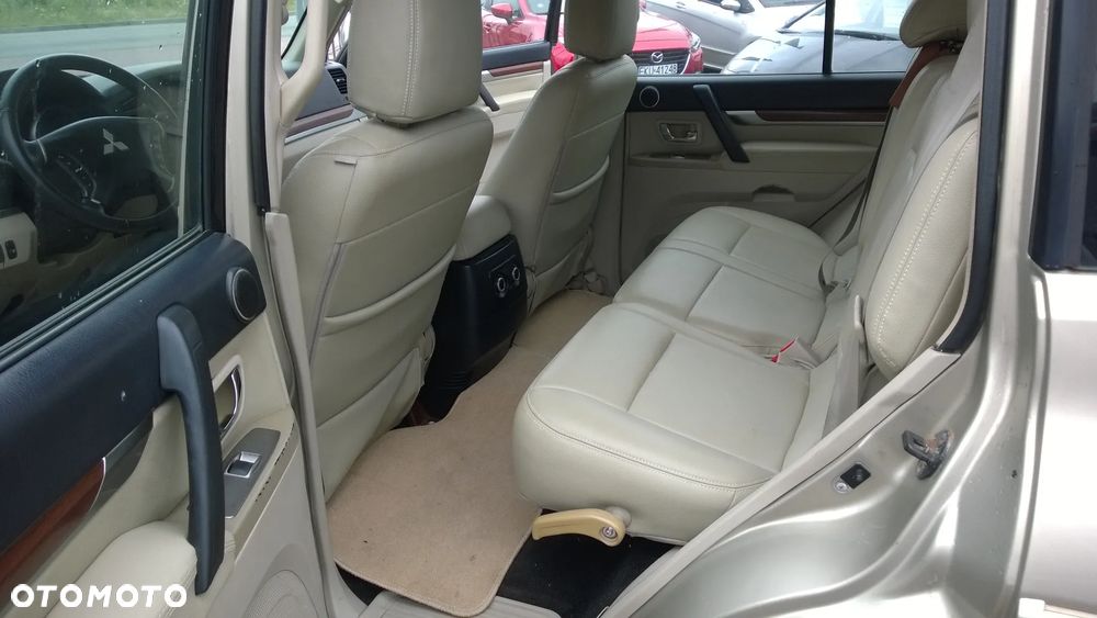 Mitsubishi Pajero 3.8 V6 Automatik Instyle - 13