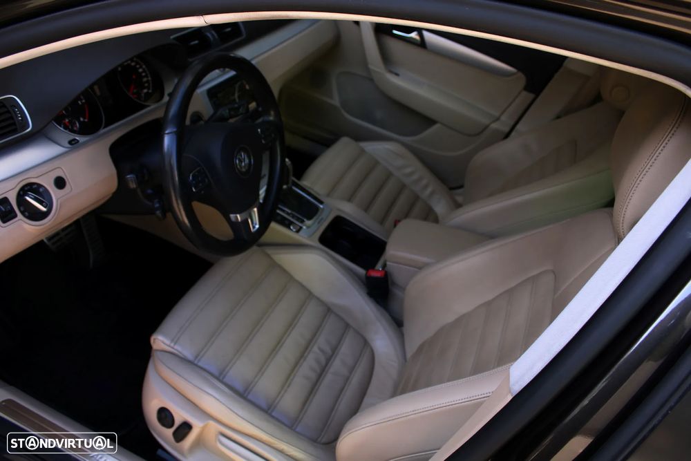 VW Passat Alltrack 2.0 TDI 4Motion DSG BlueMotion Tec - 23