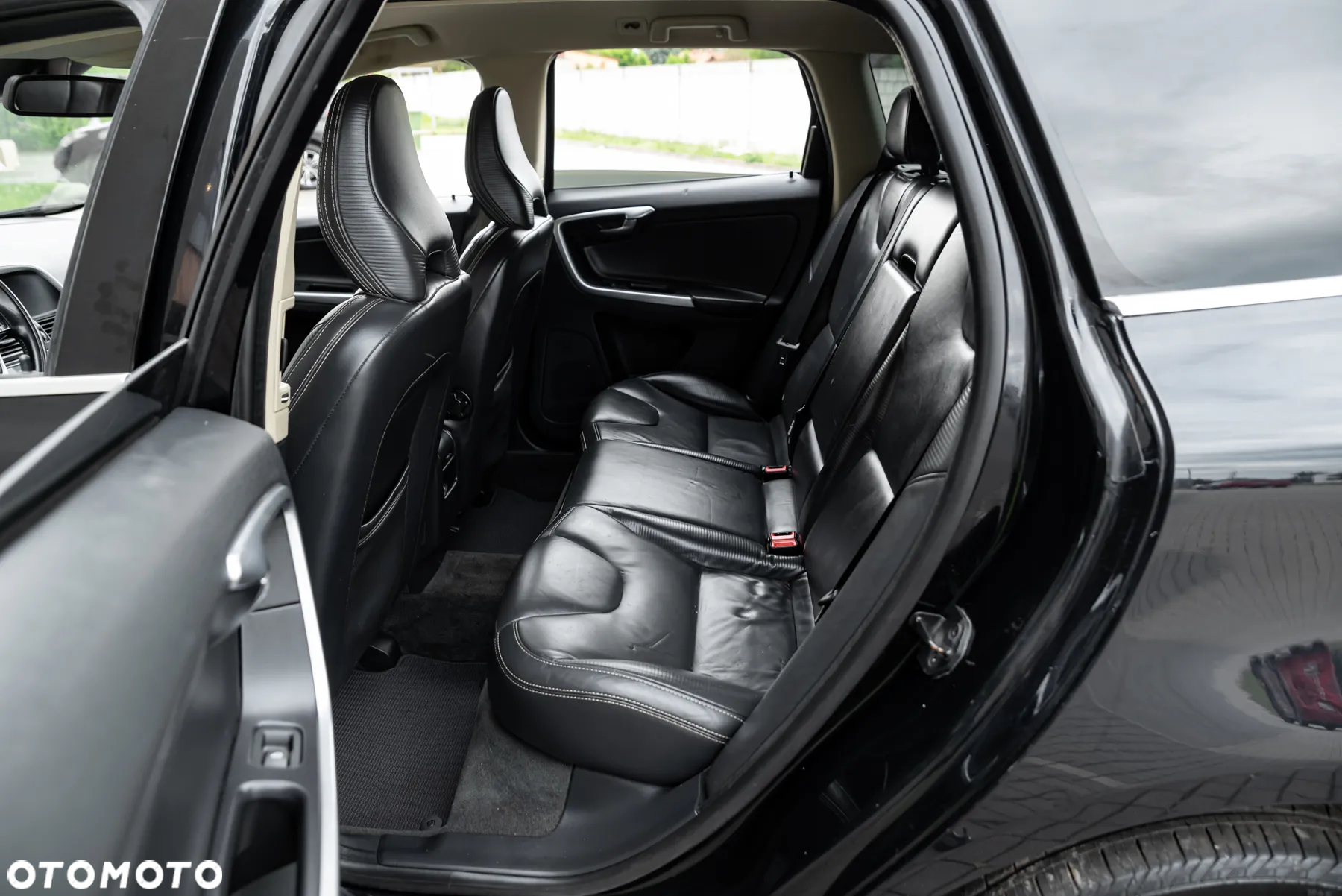Volvo XC 60 D5 AWD RDesign - 25