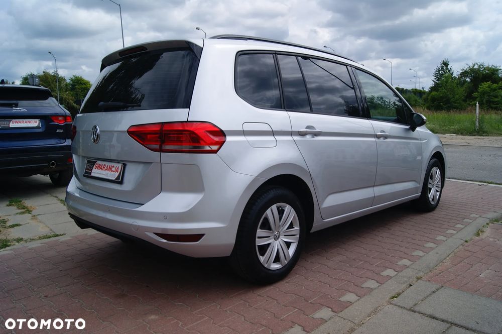 Volkswagen Touran 2.0 TDI SCR DSG Comfortline - 4