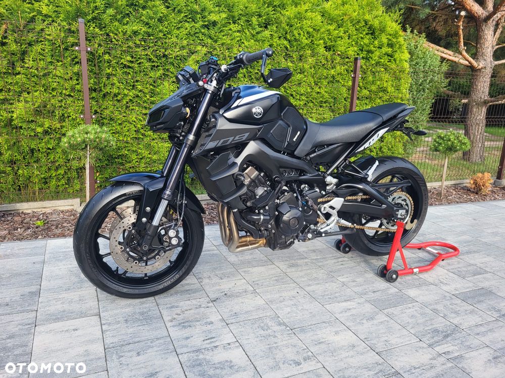 Yamaha MT - 19