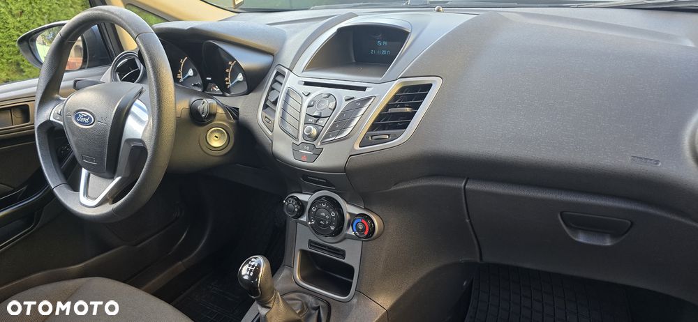 Ford Fiesta - 10