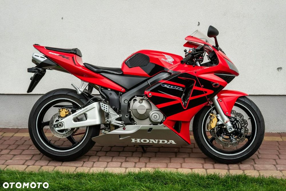Honda CBR - 3