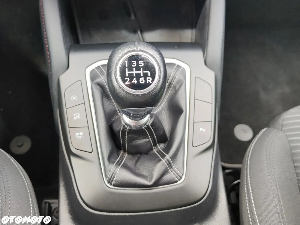 Ford Focus 1.0 EcoBoost Hybrid TITANIUM STYLE - 8