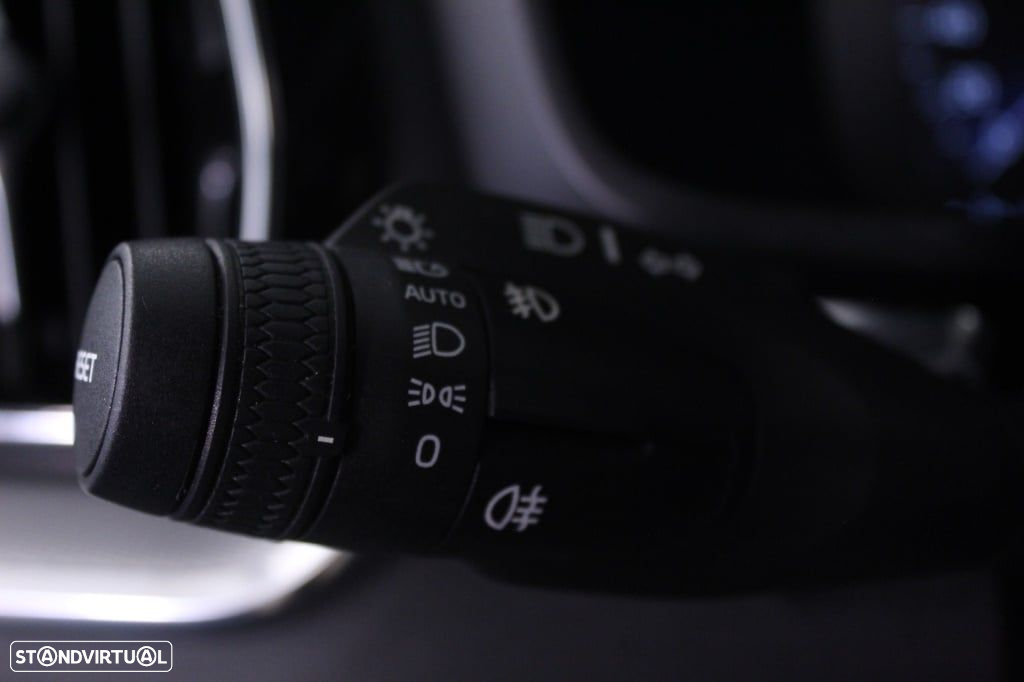 Volvo V60 2.0 D4 Inscription Geartronic - 23