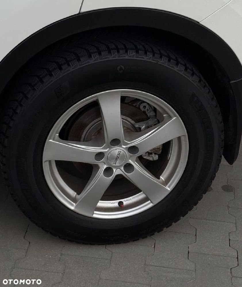 Nissan Qashqai - 16