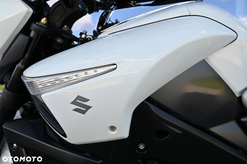 Suzuki GSX-R - 32