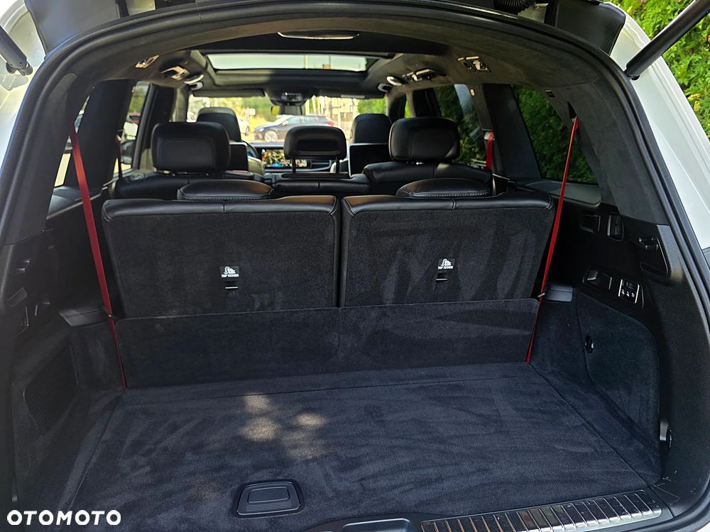 Mercedes-Benz GLS - 13