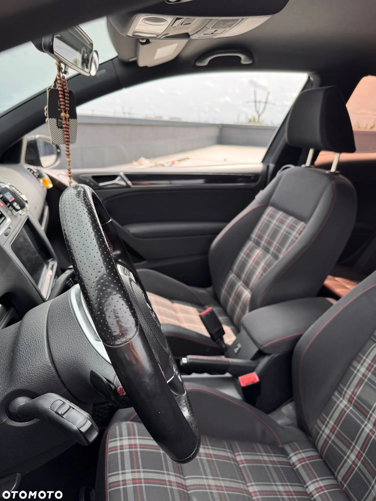 Volkswagen Golf VI 2.0 TSI GTI DSG - 11