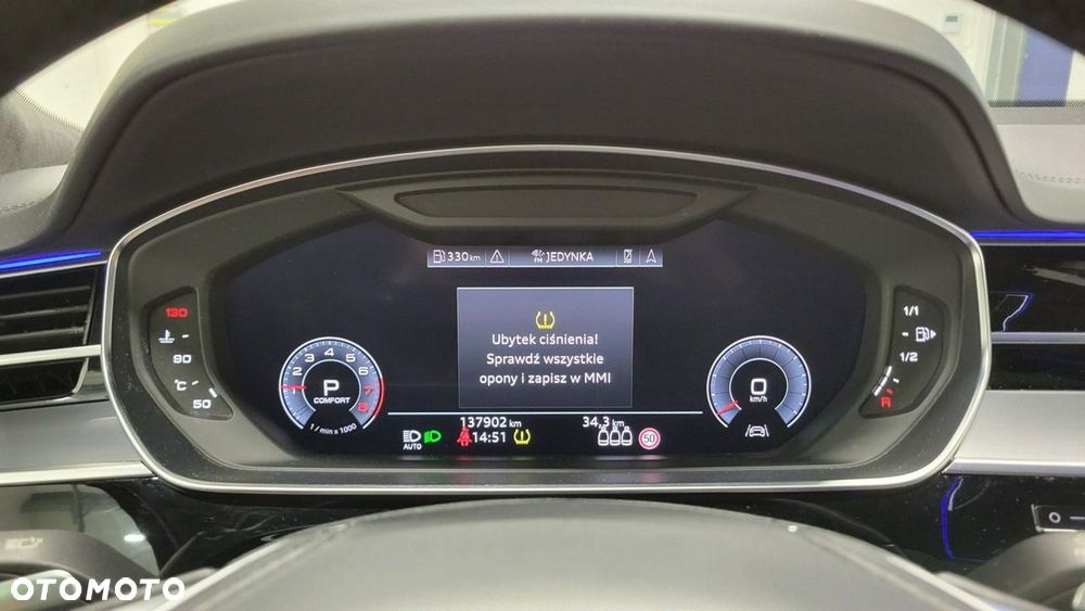 Audi A8 - 16