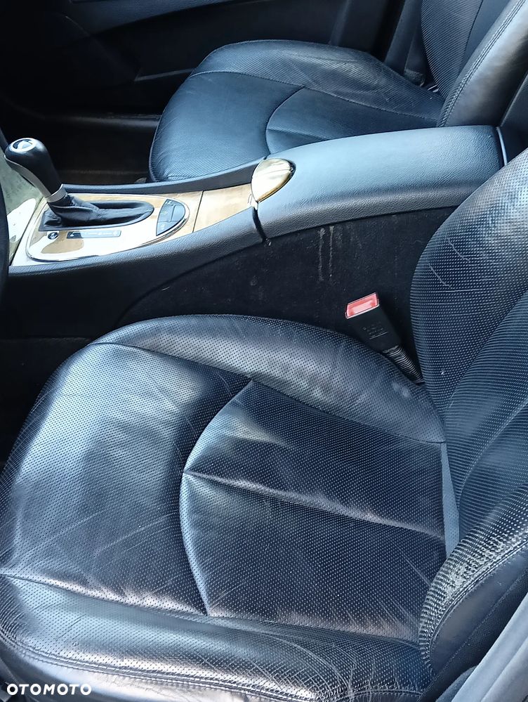 Mercedes-Benz Klasa E - 15