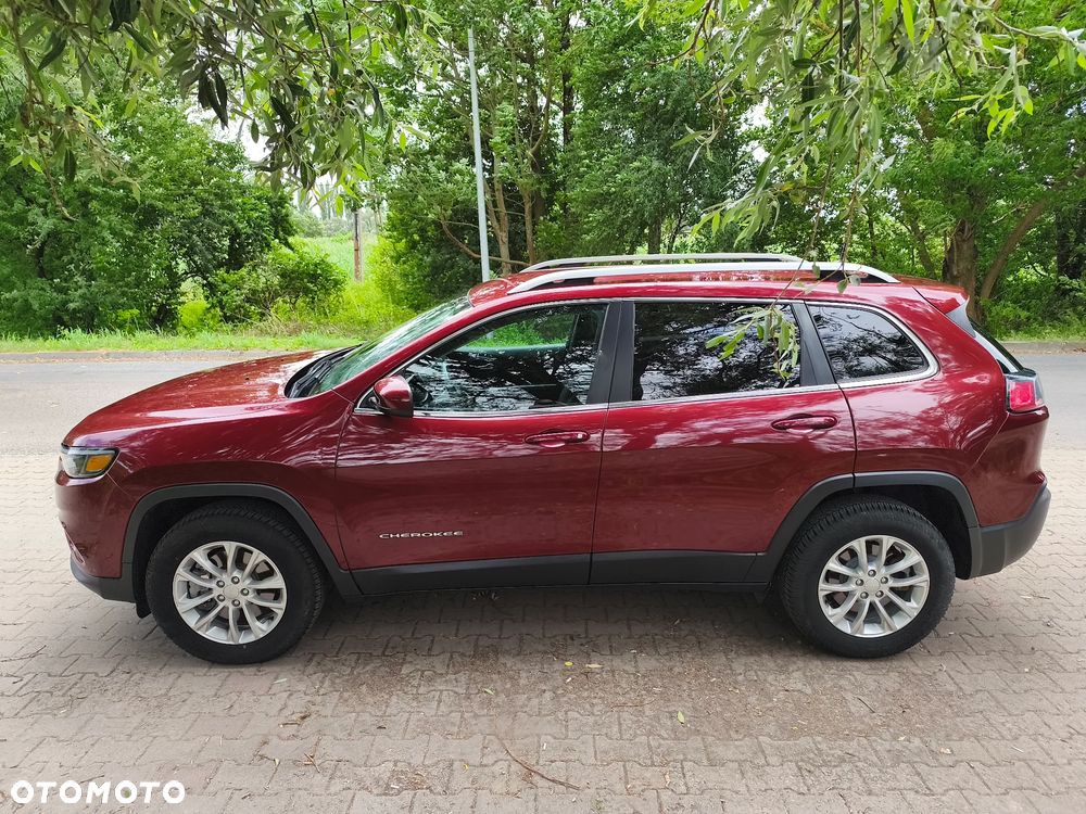 Jeep Cherokee - 4