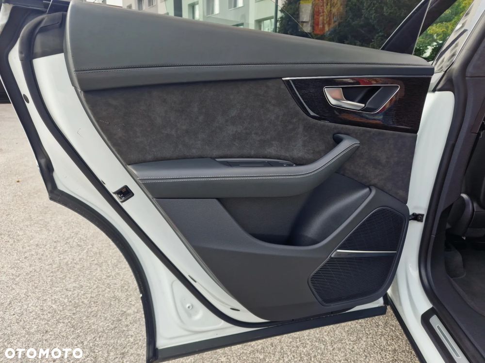 Audi SQ8 TFSI Quattro Tiptronic - 24