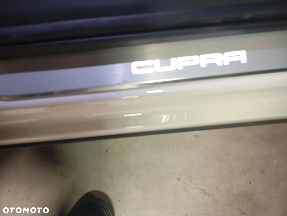 Cupra Formentor 1.4 e-Hybrid DSG - 28