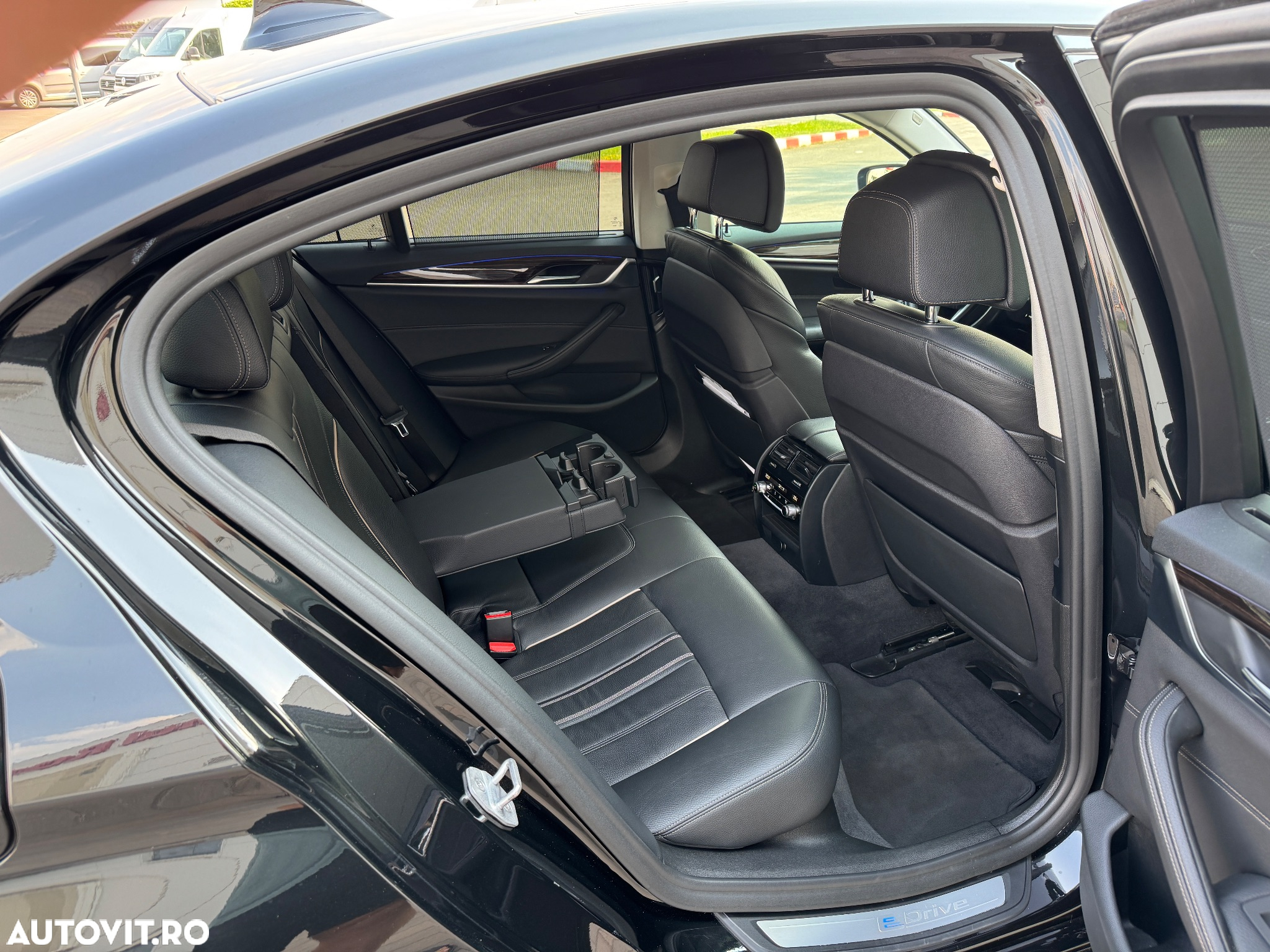 BMW Seria 5 530e Aut. Luxury Line - 8