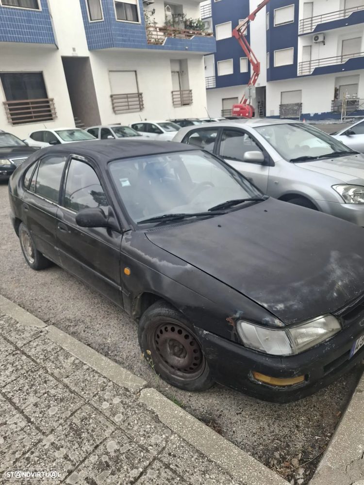 Toyota Corolla - 2