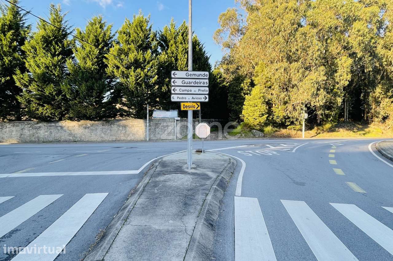Terreno com 159 M2 para comercio junto da Universidade da Maia-Porto - Grande imagem: 4/17