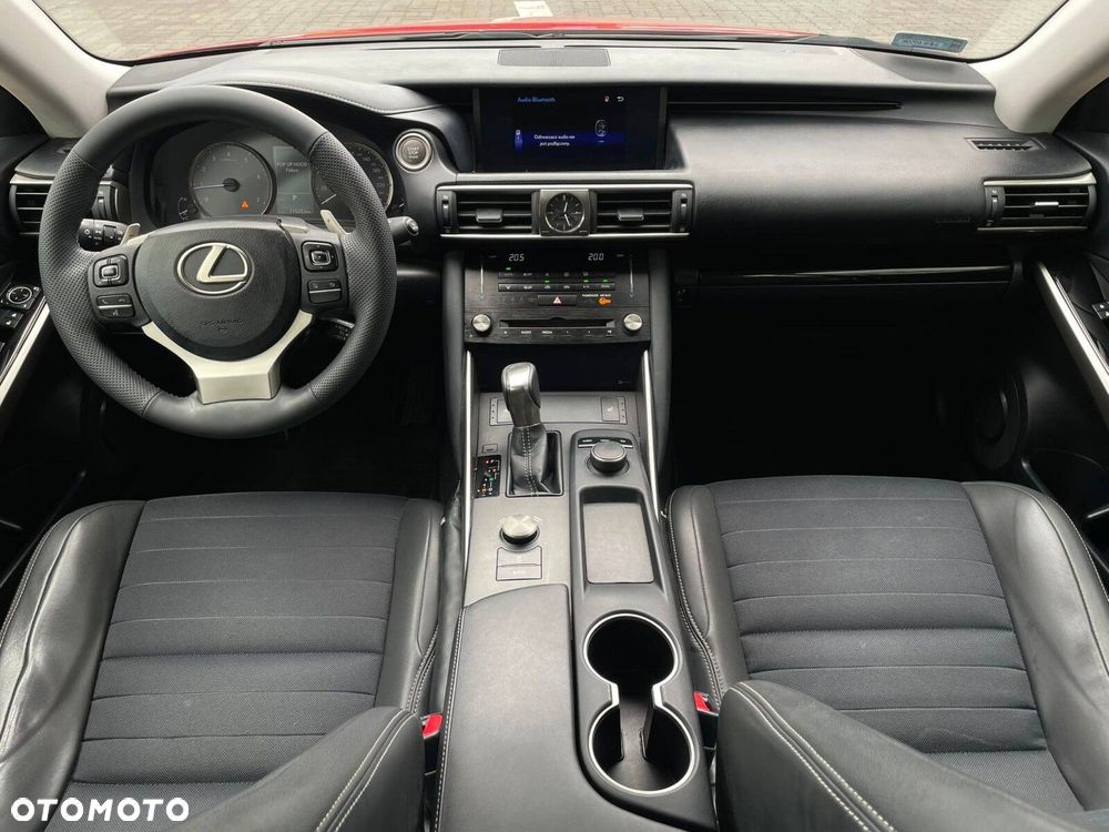 Lexus IS - 14