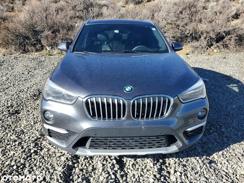 BMW X1 xDrive25i Sport Line - 5