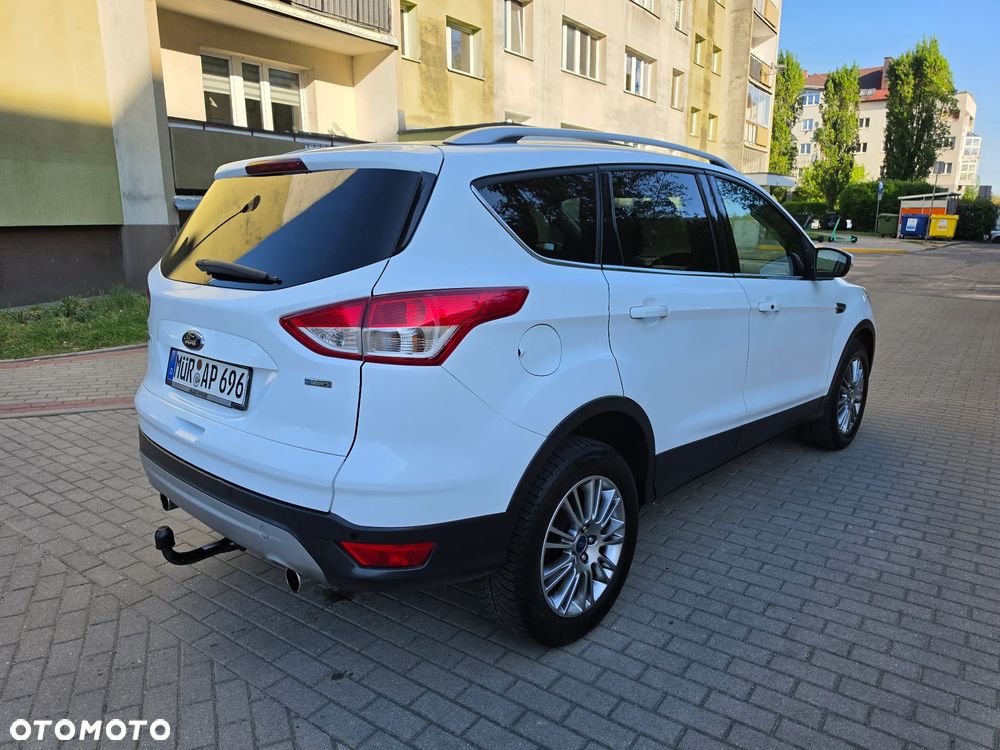 Ford Kuga 1.6 EcoBoost 2x4 Titanium - 3