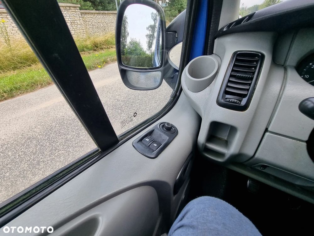 Renault Trafic - 27