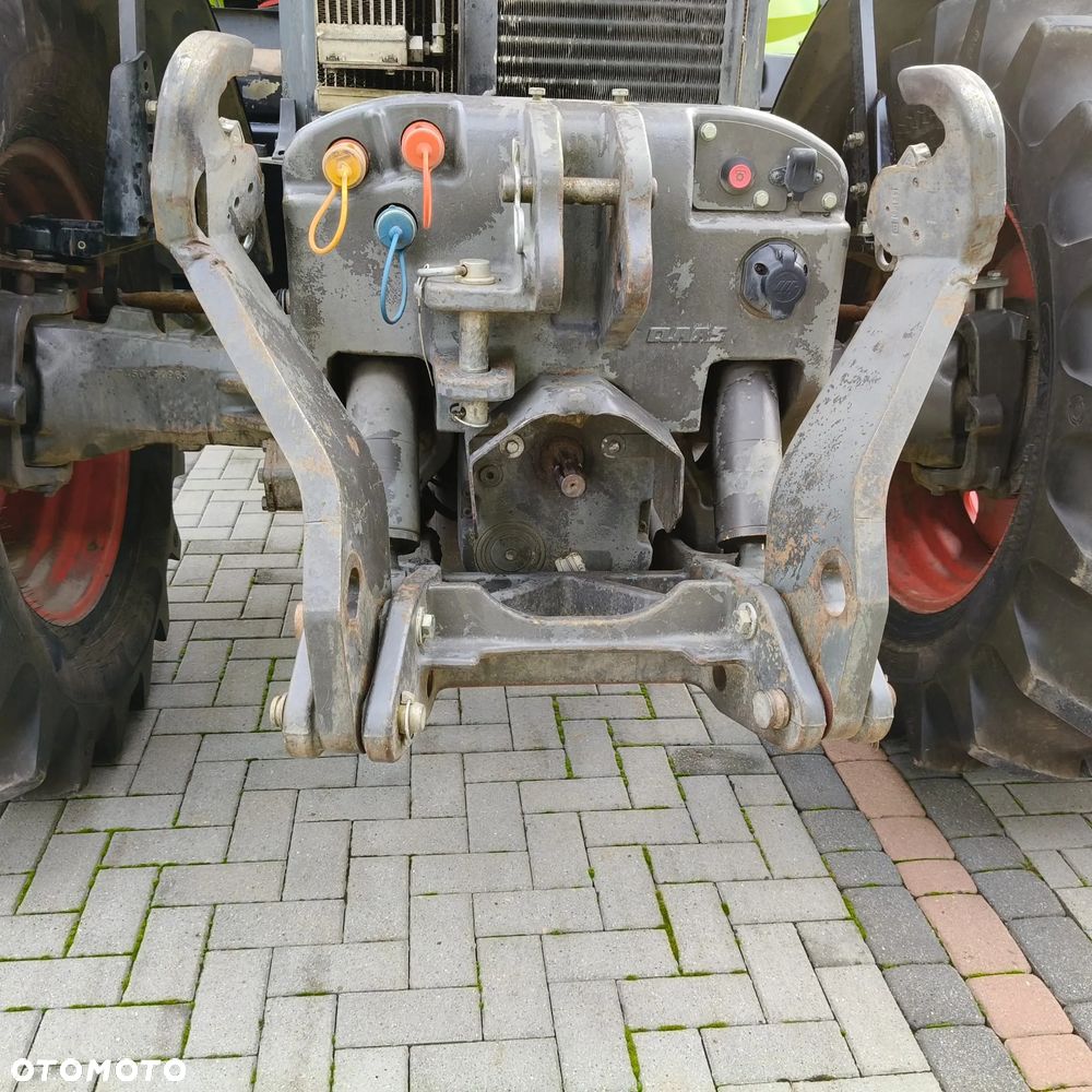 Claas Axion 820 - 21