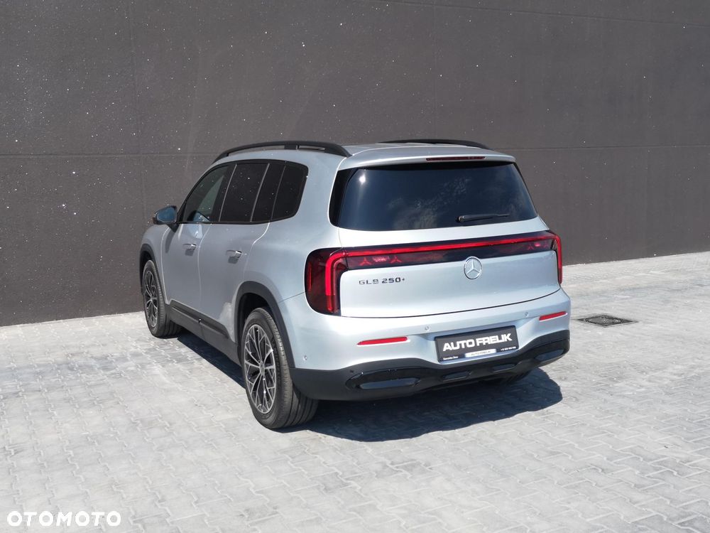 Mercedes-Benz GLB 250+ EQ 85kWh - 11