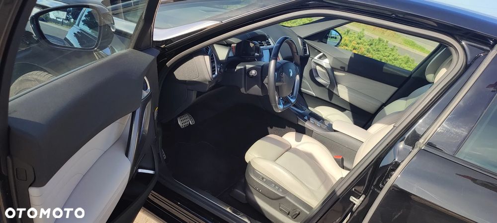 DS Automobiles DS 5 - 8