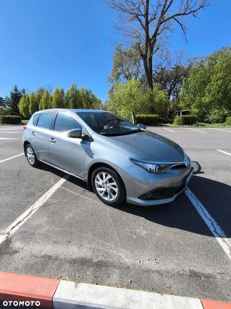 Toyota Auris Hybrid 135 Active - 1