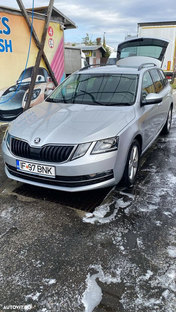 Skoda Octavia Combi Diesel 1.6 TDI Style - 10