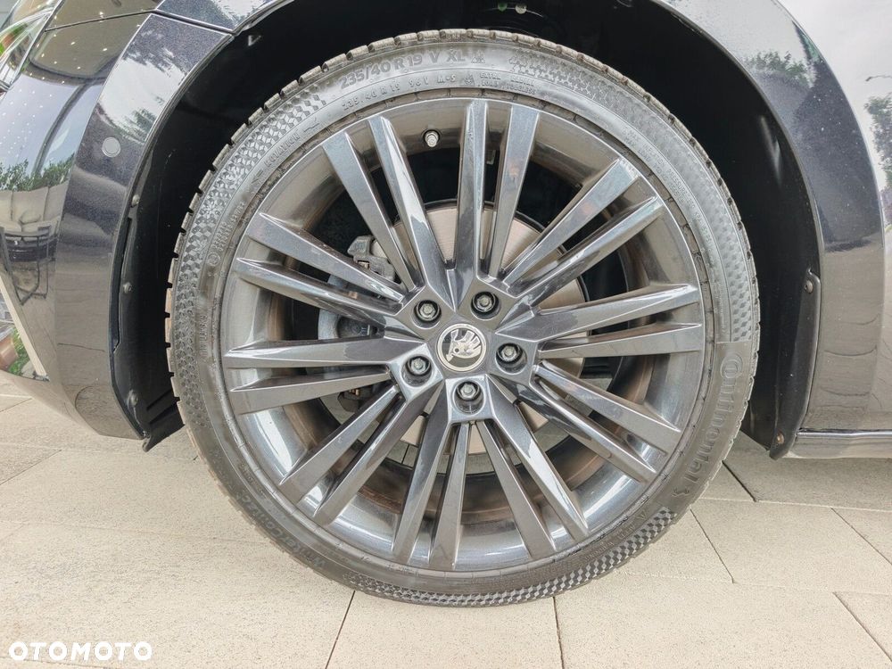 Skoda Superb 2.0 TDI SCR 4x4 L&K DSG - 8