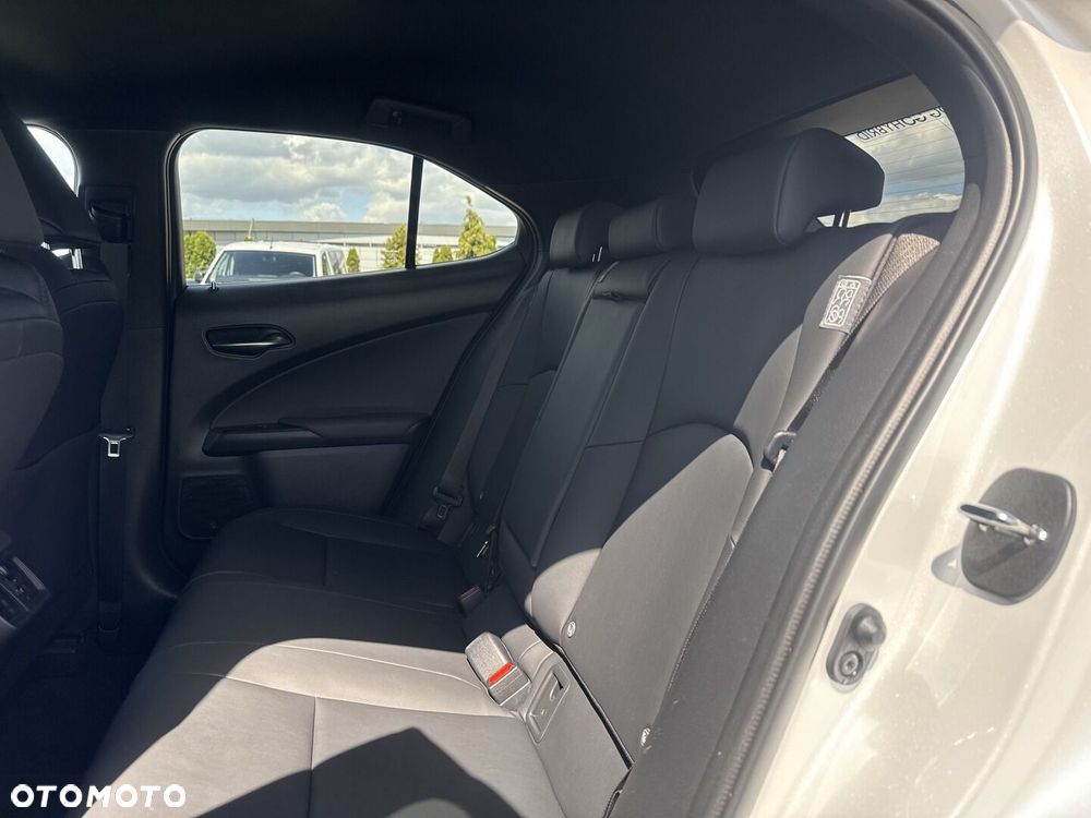 Lexus UX 250h GPF F Impression 2WD - 15