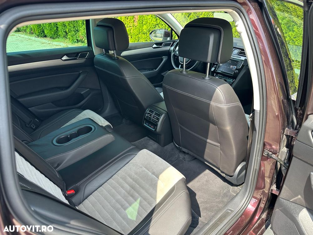 Volkswagen Passat 2.0 TDI DSG 4Motion R Executive - 9