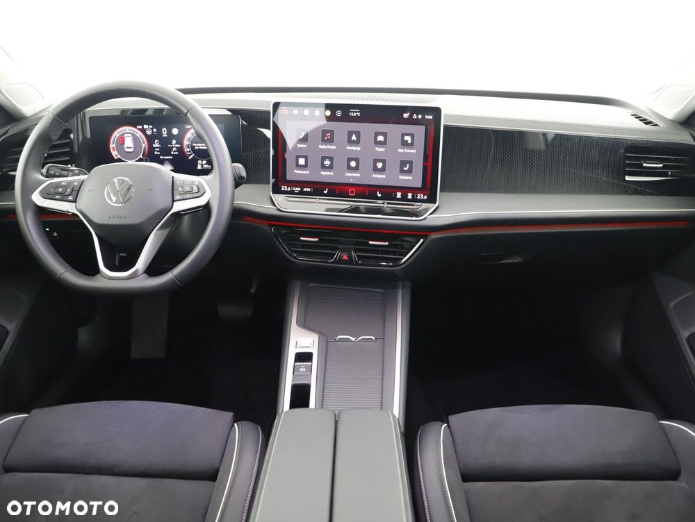 Volkswagen Passat - 12